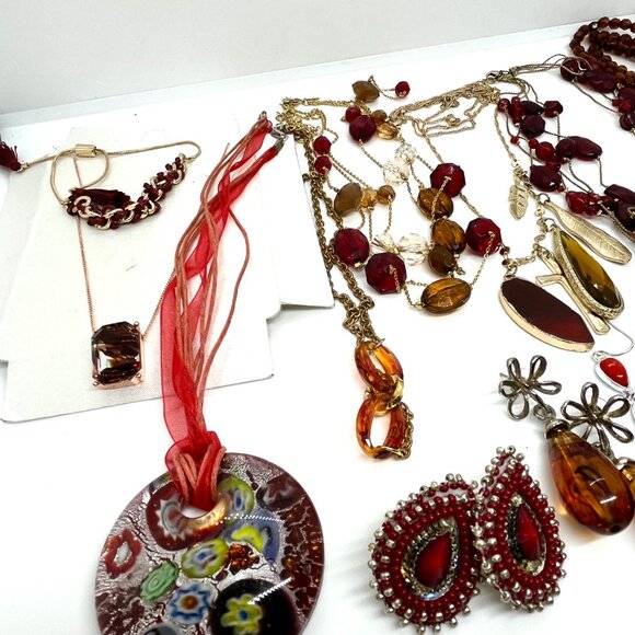 VINTAGE MODERN RED AMBER TONE MYSTERY JEWELRY LOT NECKLACES EARRINGS AVON - Picture 6 of 12